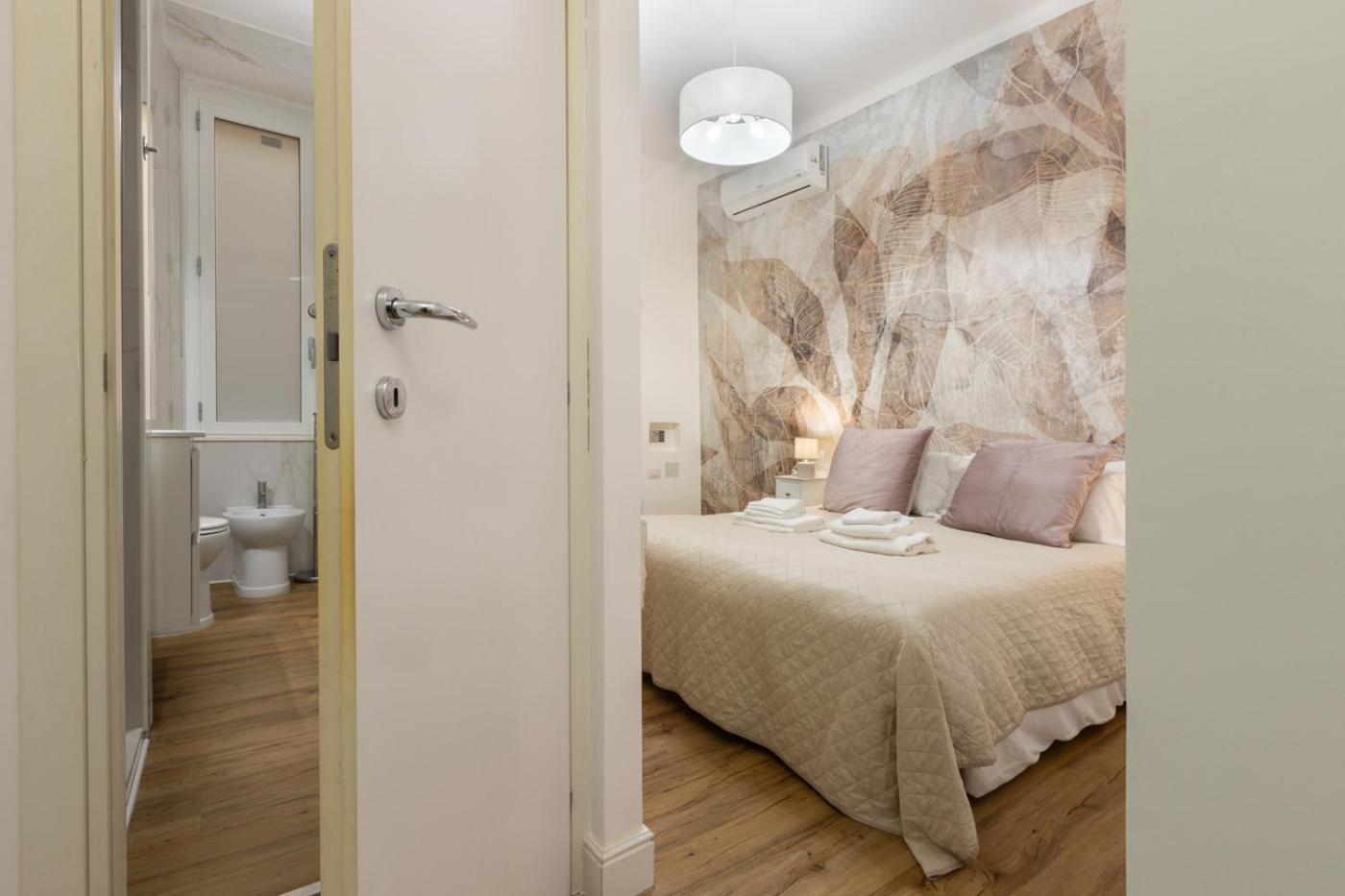 ฟิออร์ ดี โลโต รูมส์ Bed & Breakfast กาญารี ภายนอก รูปภาพ