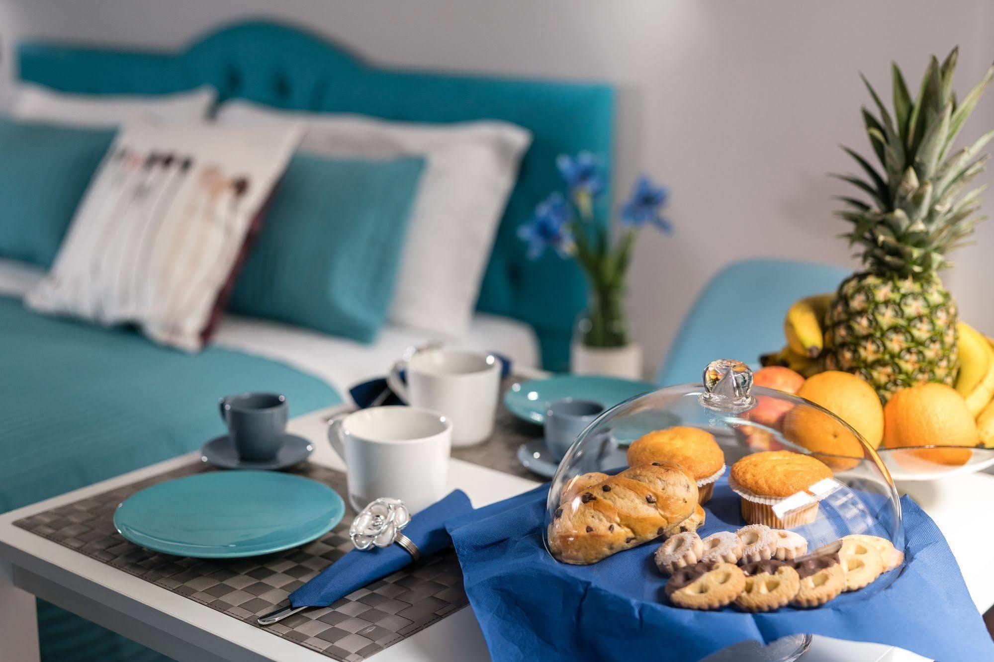 ฟิออร์ ดี โลโต รูมส์ Bed & Breakfast กาญารี ภายนอก รูปภาพ
